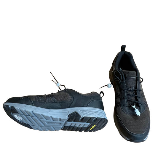 Skechers