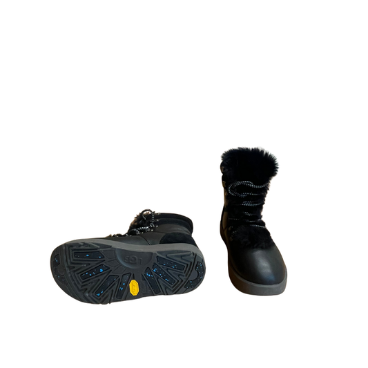 UGG