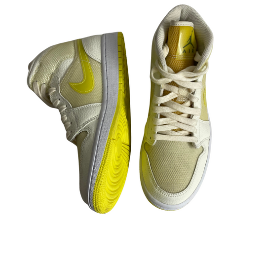 Air Jordan 1 Mid SE Voltage Yellow
