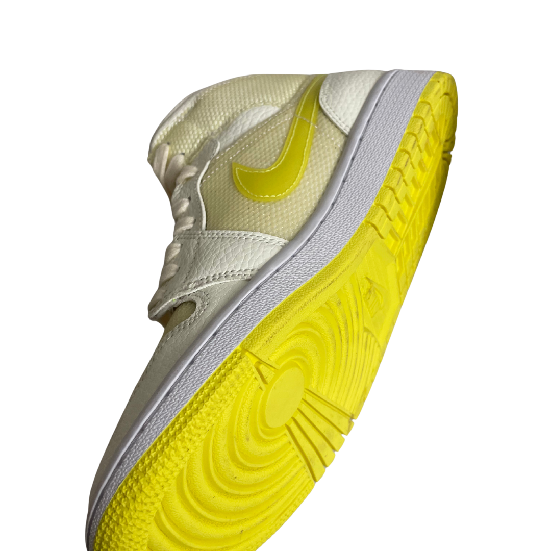 Air Jordan 1 Mid SE Voltage Yellow