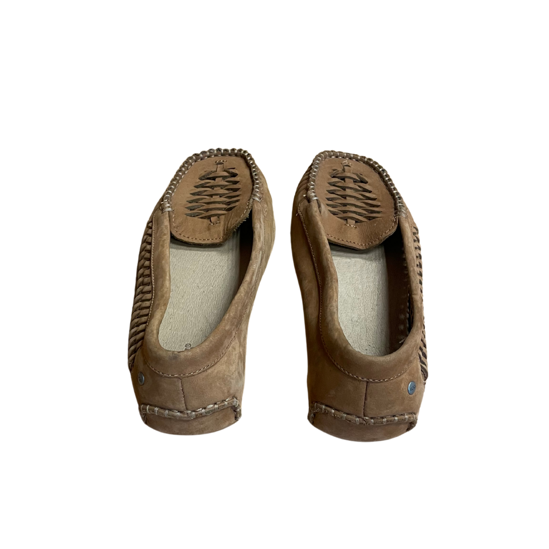 UGG