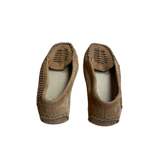 UGG
